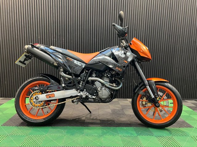 View our KTM 640 DUKE