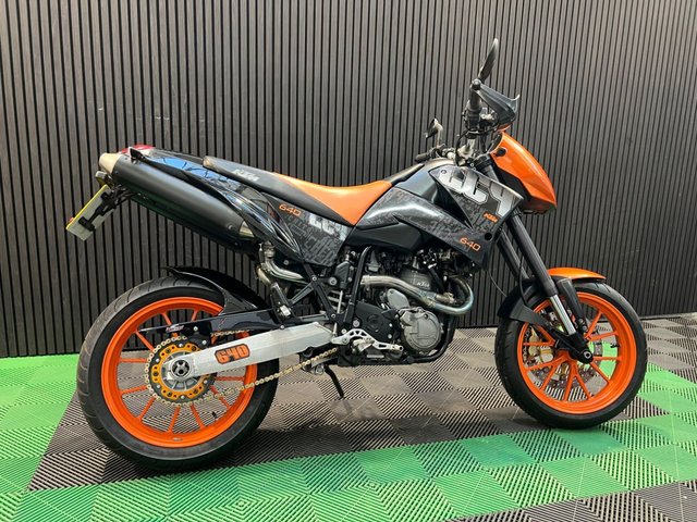View our KTM 640 DUKE