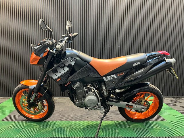 View our KTM 640 DUKE