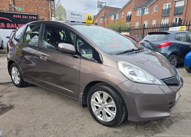2011 JAZZ 1.4 I VTEC ES HATCHBACK 5DR PETROL MANUAL EURO 5 99 PS... photo