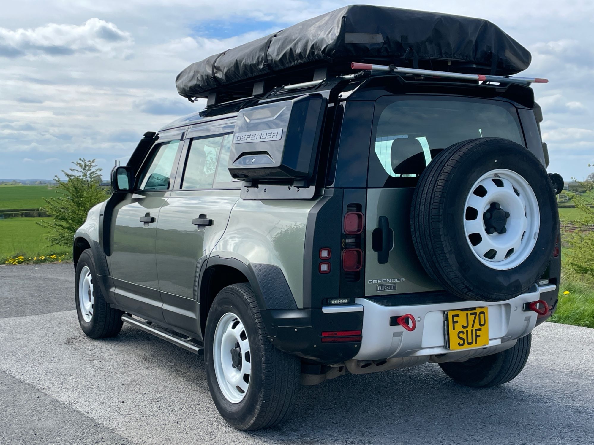 USED 2020 70 LAND ROVER DEFENDER 2.0 SD4 SUV 5dr Diesel Auto 4WD Euro 6 (s/s) (200 ps) 