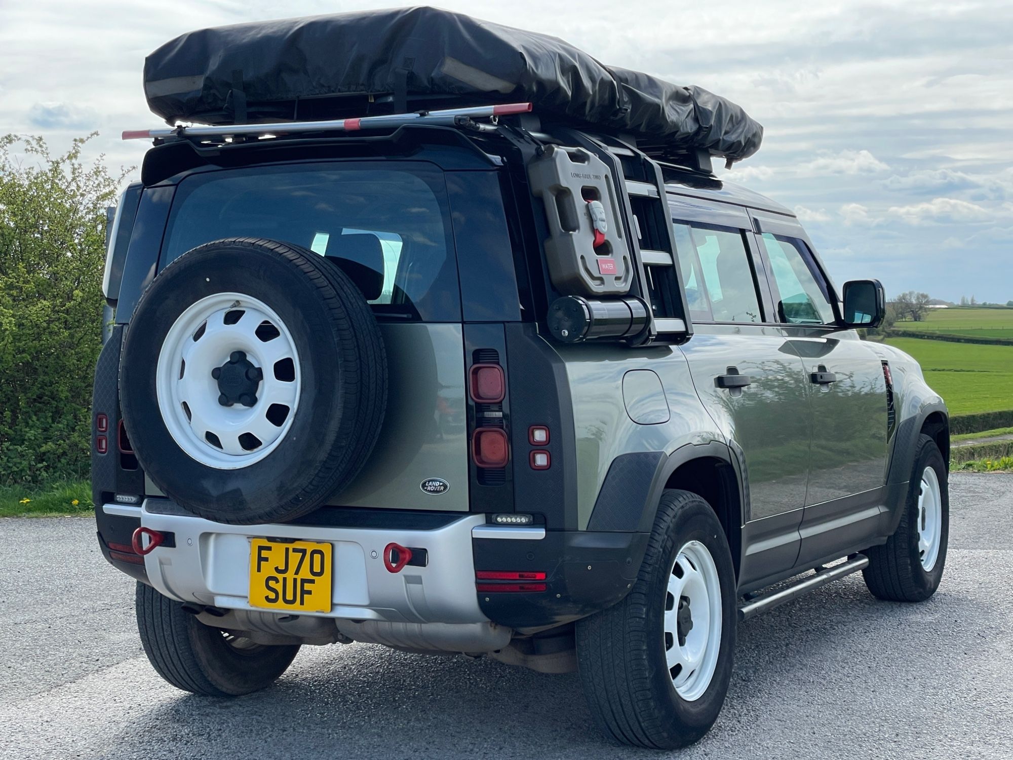 USED 2020 70 LAND ROVER DEFENDER 2.0 SD4 SUV 5dr Diesel Auto 4WD Euro 6 (s/s) (200 ps) 