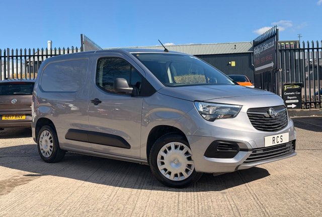 View our Vauxhall Combo 1.5 Turbo D 2000 Sportive Panel Van 4dr Diesel Manual L1 H1 Euro 6 (s/s) (100 ps)