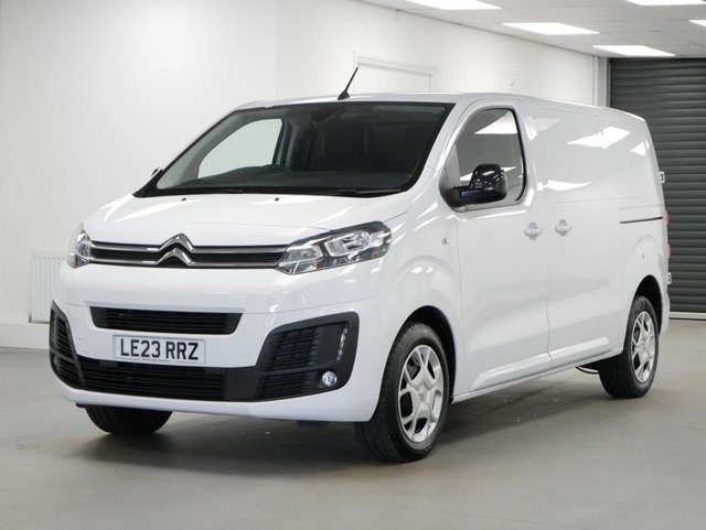 View our Citroen Dispatch 1400 2.0 BLUEHDI 145 BHP DRIVER NAV EDITION 6 DOOR