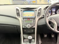 USED 2014 64 HYUNDAI I30 1.6 CRDi Blue Drive Style Nav Hatchback 5dr Diesel Manual Euro 5 (s/s) (128 ps) &pound;200 TO SECURE DELIVERY AVAILABLE