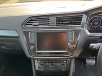 USED 2017 66 VOLKSWAGEN TIGUAN 2.0 TDI BlueMotion Tech SEL DSG Euro 6 (s/s) 5dr 