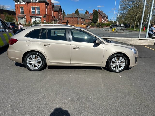 View our Chevrolet Cruze !! £ 35.00 Road Tax !! 1.7 VCDi LTZ Estate 5dr Diesel Manual Euro 5 (s/s) (Nav) (130 ps)  