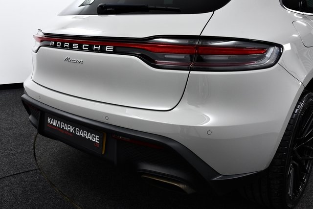 USED 2022 72 PORSCHE MACAN 2.0T SUV 5dr Petrol PDK 4WD Euro 6 (s/s) (265 ps) 1 Owner | FPSH | Crayon | 21"s