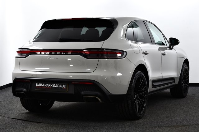 USED 2022 72 PORSCHE MACAN 2.0T SUV 5dr Petrol PDK 4WD Euro 6 (s/s) (265 ps) 1 Owner | FPSH | Crayon | 21"s
