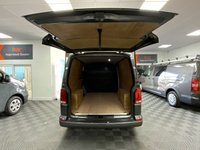 USED 2022 22 VOLKSWAGEN TRANSPORTER 2.0 BiTDI T30 HIGHLINE SWB EURO 6 DSG FULL SERVICE HISTORY 204BHP FULL SERVICE HISTORY DSG AIR CON 204BHP