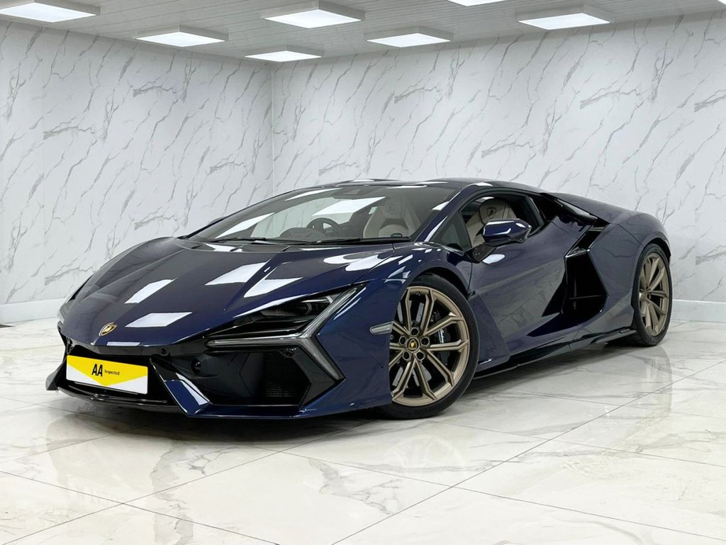 Lamborghini Revuelto