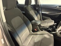 USED 2018 68 HYUNDAI TUCSON 1.6 GDi S Connect SUV 5dr Petrol Manual Euro 6 (s/s) (132 ps) 2 OWNER-6 SERVICES-SAT NAV-DAB-APPLE CAR PLAY/ANDROID AUTO-CAMERA