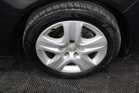 USED 2016 16 VAUXHALL INSIGNIA 1.6 CDTi Design Hatchback 5dr Diesel Auto Euro 6 (136 ps) AUTOMATIC HATCHBACK  / BLUETOOTH PHONE / FINANCE AVAILABLE