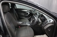 USED 2016 16 VAUXHALL INSIGNIA 1.6 CDTi Design Hatchback 5dr Diesel Auto Euro 6 (136 ps) AUTOMATIC HATCHBACK  / BLUETOOTH PHONE / FINANCE AVAILABLE
