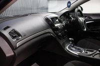 USED 2016 16 VAUXHALL INSIGNIA 1.6 CDTi Design Hatchback 5dr Diesel Auto Euro 6 (136 ps) AUTOMATIC HATCHBACK  / BLUETOOTH PHONE / FINANCE AVAILABLE