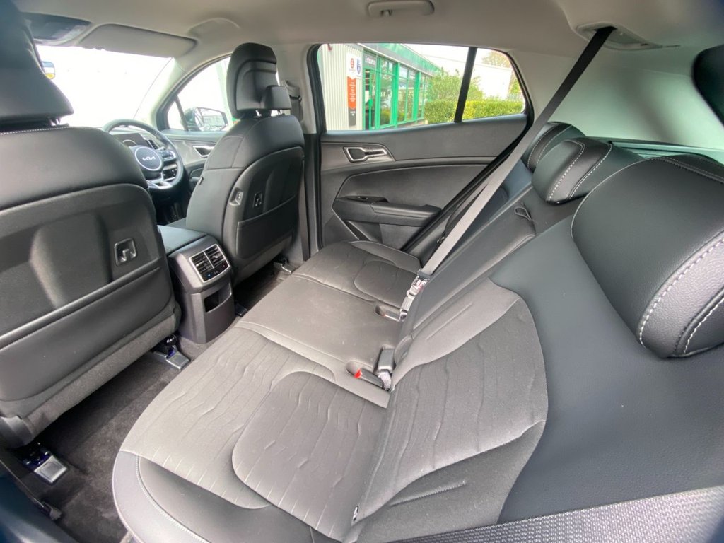 USED 2025 75 KIA SPORTAGE 1.6 h T-GDi 3 SUV 5dr Petrol Hybrid Auto Euro 6 (s/s) (207 bhp) CARPLAY+CAMERA+SAT NAV+CRUISE