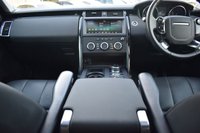 USED 2019 LAND ROVER DISCOVERY 3.0 SD V6 Anniversary Edition SUV 5dr Diesel Auto 4WD Euro 6 (s/s) (306 ps) FULL SERVICE HISTORY  .  PAN ROOF  .  ANNIVERSARY EDITION