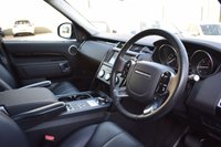 USED 2019 LAND ROVER DISCOVERY 3.0 SD V6 Anniversary Edition SUV 5dr Diesel Auto 4WD Euro 6 (s/s) (306 ps) FULL SERVICE HISTORY  .  PAN ROOF  .  ANNIVERSARY EDITION