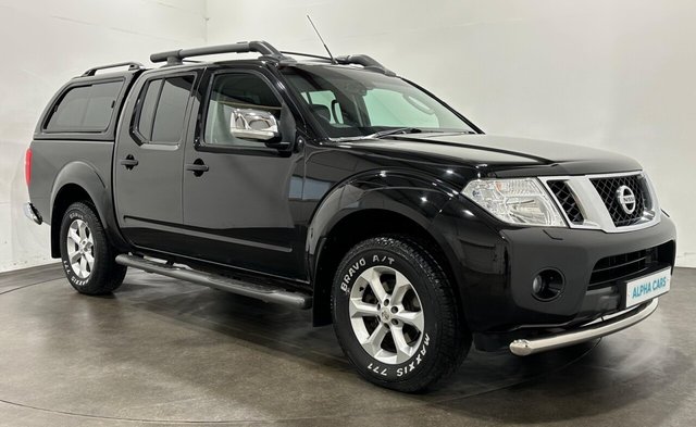 2015 15 Nissan Navara 2.5 dCi Tekna Pickup Double Cab 4dr Diesel Manual 4WD Euro 5 (190 ps)