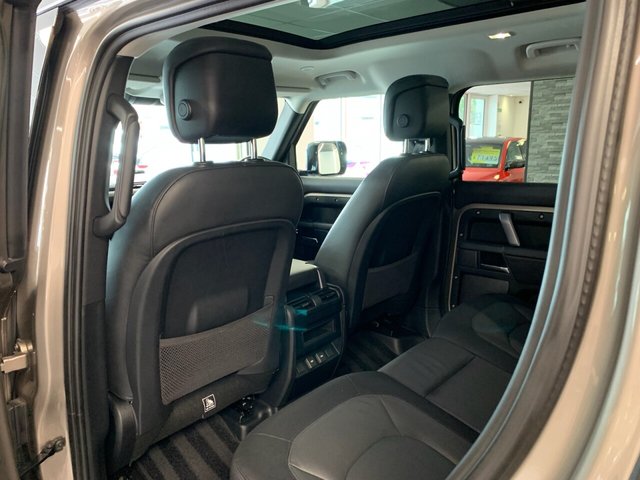 USED 2023 23 LAND ROVER DEFENDER 3.0 D300 MHEV X-Dynamic HSE SUV 5dr Diesel Auto 4WD Euro 6 (s/s) (300 ps) FULL URBAN AUTOMOTIVE STYLING