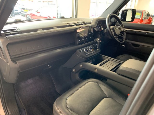 USED 2023 23 LAND ROVER DEFENDER 3.0 D300 MHEV X-Dynamic HSE SUV 5dr Diesel Auto 4WD Euro 6 (s/s) (300 ps) FULL URBAN AUTOMOTIVE STYLING