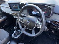USED 2022 22 DACIA SANDERO STEPWAY 1.0 TCe Comfort Hatchback 5dr Petrol CVT Euro 6 (s/s) (90 ps) + SERVICE HISTORY + 16" ALLOY WHEELS + AUTOMATIC GEARBOX + DAYTIME RUNNING LIGHTS + SATELLITE NAVIGATION + AUTO HEADLIGHTS + REAR PARKING SENSORS + REAR CAMERA + CLIMATE CONTROL + CRUISE CONTROL + BLUETOOTH / TELEPHONE PREPARATION + RADIO / USB / DAB / MP3 PLAYER + MUCH MUCH MORE...