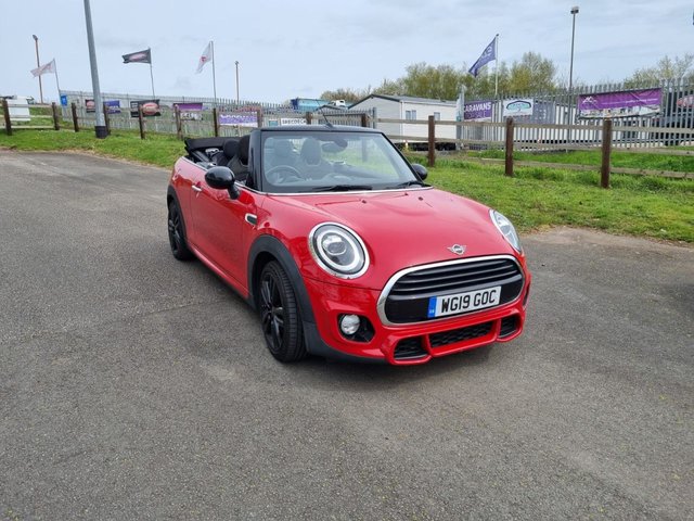 View our MINI CONVERTIBLE