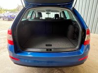 USED 2014 64 SKODA OCTAVIA 2.0 TDI Elegance Estate 5dr Diesel Manual 4WD Euro 5 (s/s) (150 ps) 2 PRE OWNERS FRESH SERVICE