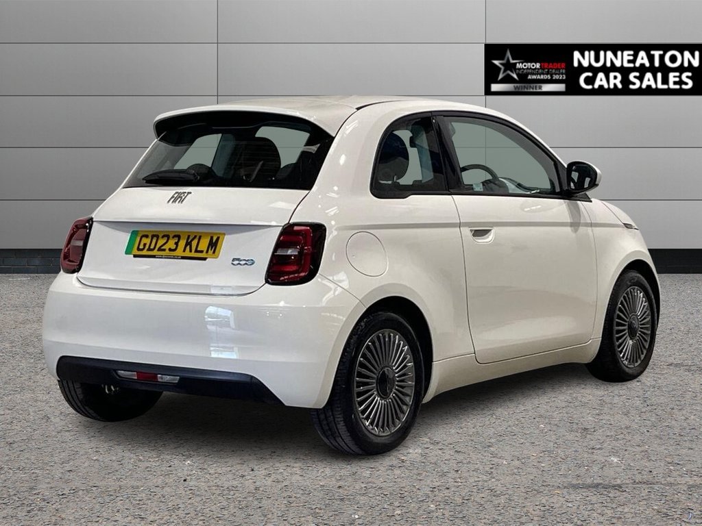 USED 2023 23 FIAT 500E 42kWh Icon Hatchback 3dr Electric Auto (118 ps) APPLE CAR PLAY AND ANDROID AUTO