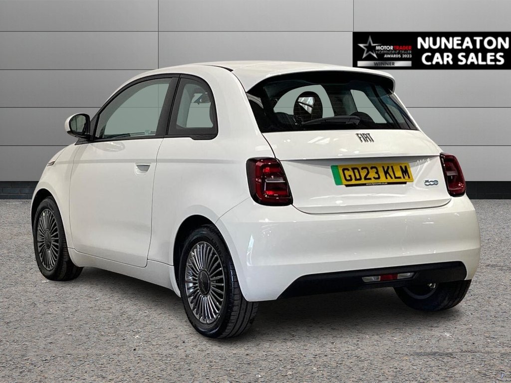 USED 2023 23 FIAT 500E 42kWh Icon Hatchback 3dr Electric Auto (118 ps) APPLE CAR PLAY AND ANDROID AUTO