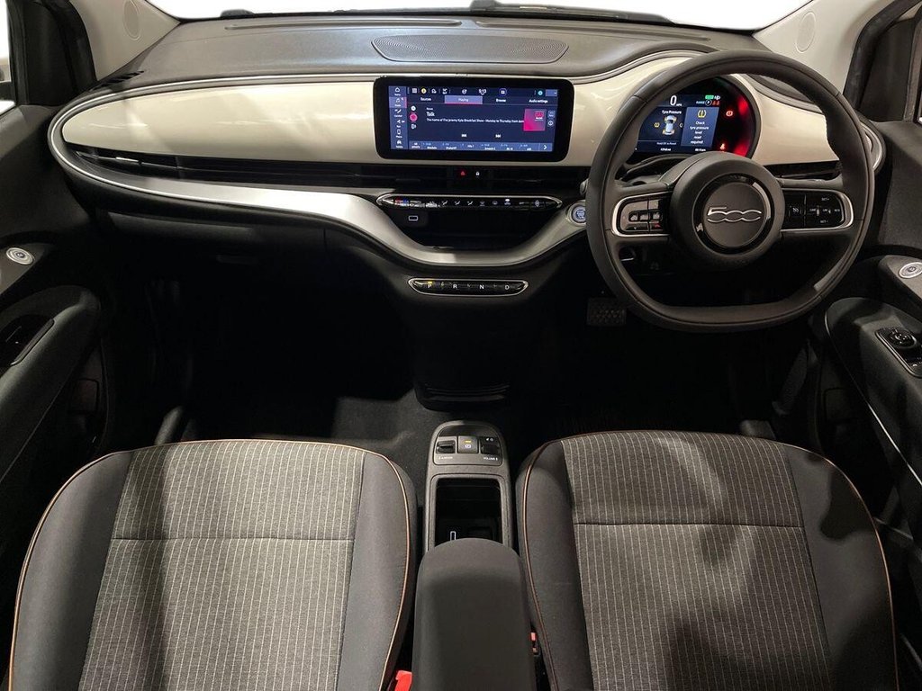 USED 2023 23 FIAT 500E 42kWh Icon Hatchback 3dr Electric Auto (118 ps) APPLE CAR PLAY AND ANDROID AUTO