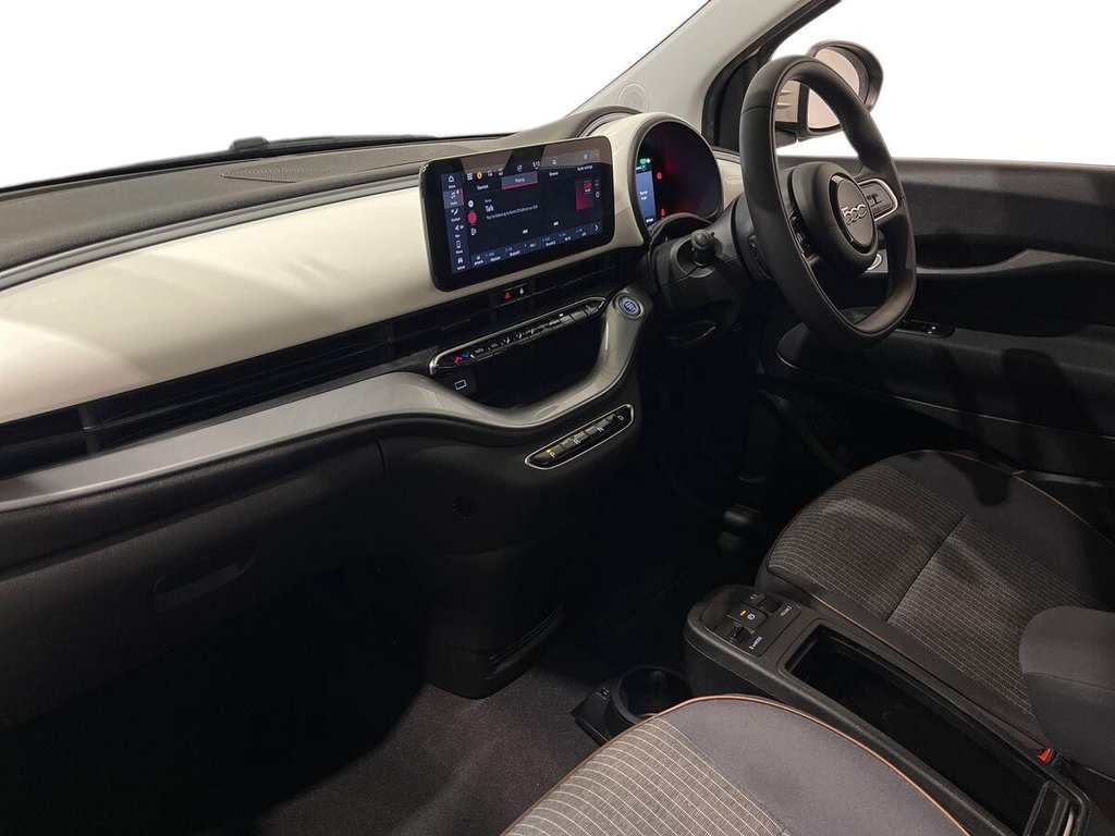 USED 2023 23 FIAT 500E 42kWh Icon Hatchback 3dr Electric Auto (118 ps) APPLE CAR PLAY AND ANDROID AUTO