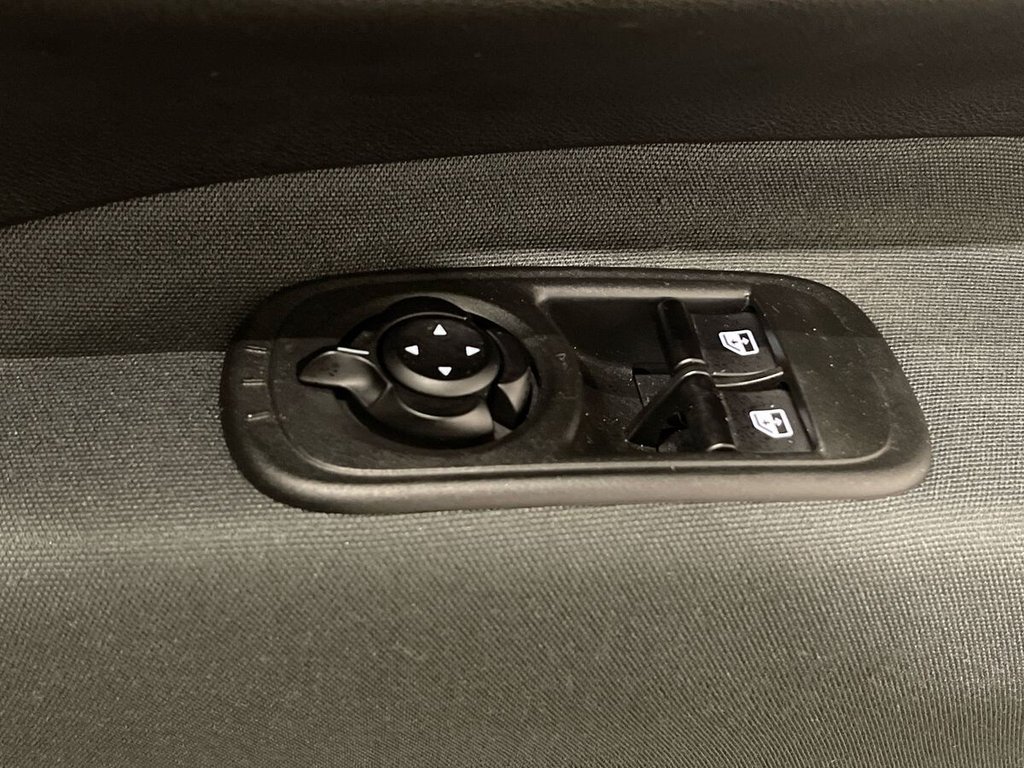 USED 2023 23 FIAT 500E 42kWh Icon Hatchback 3dr Electric Auto (118 ps) APPLE CAR PLAY AND ANDROID AUTO