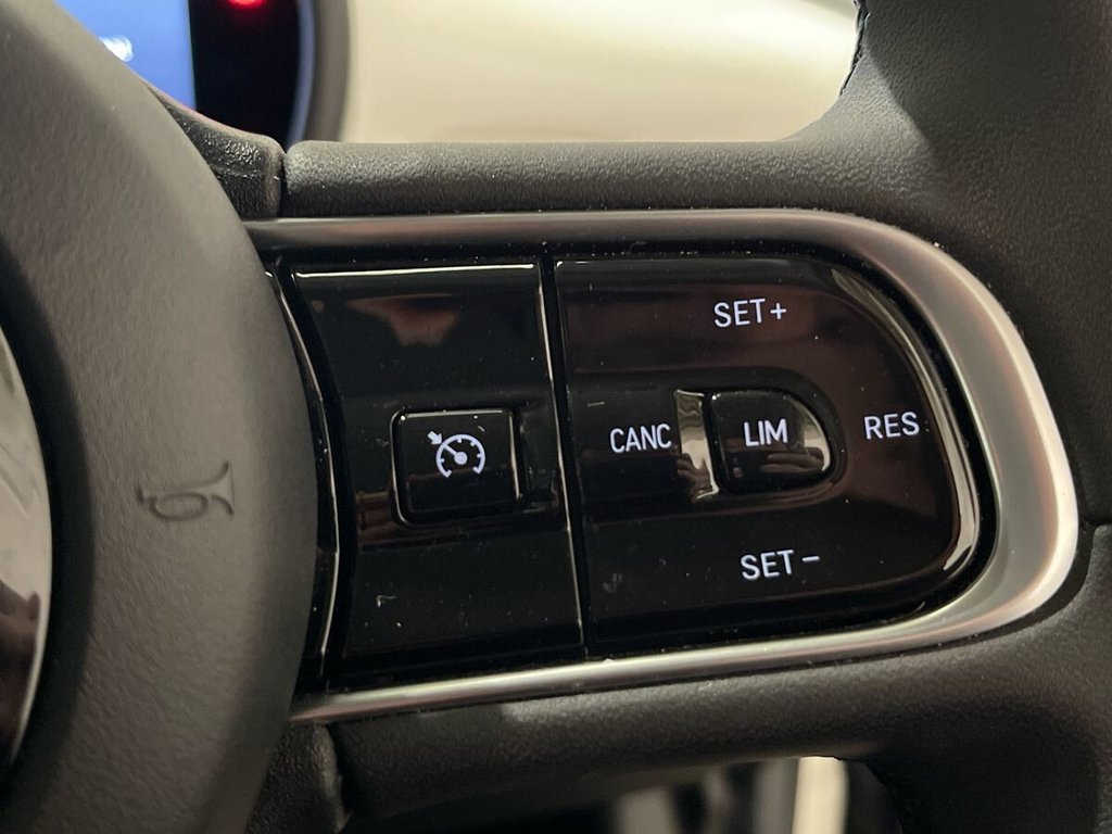 USED 2023 23 FIAT 500E 42kWh Icon Hatchback 3dr Electric Auto (118 ps) APPLE CAR PLAY AND ANDROID AUTO