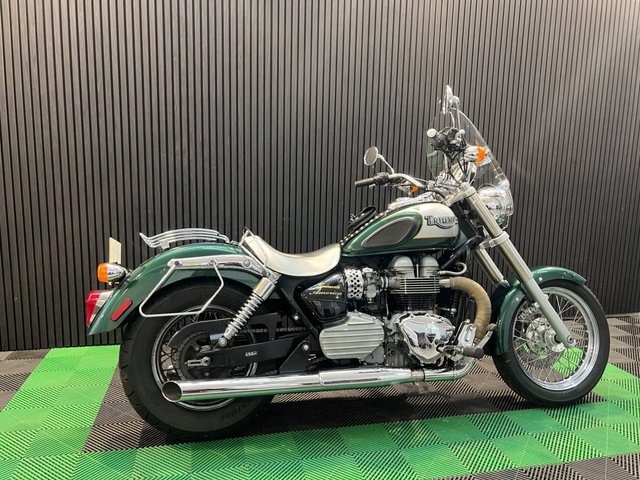 View our TRIUMPH BONNEVILLE AMERICA 865