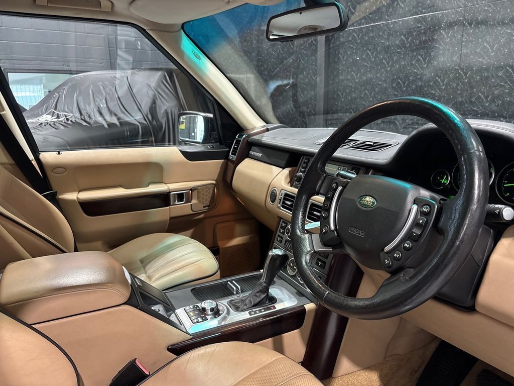USED 2007 57 LAND ROVER RANGE ROVER 3.6 TD V8 Vogue SE Station Wagon 5dr Diesel Automatic (299 g/km, 272 bhp) EX QUEEN ELIZABETH II