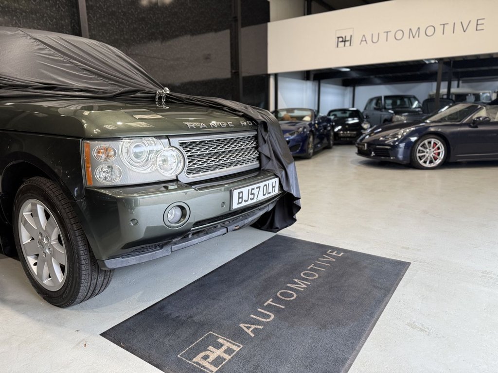 USED 2007 57 LAND ROVER RANGE ROVER 3.6 TD V8 Vogue SE Station Wagon 5dr Diesel Automatic (299 g/km, 272 bhp) EX QUEEN ELIZABETH II
