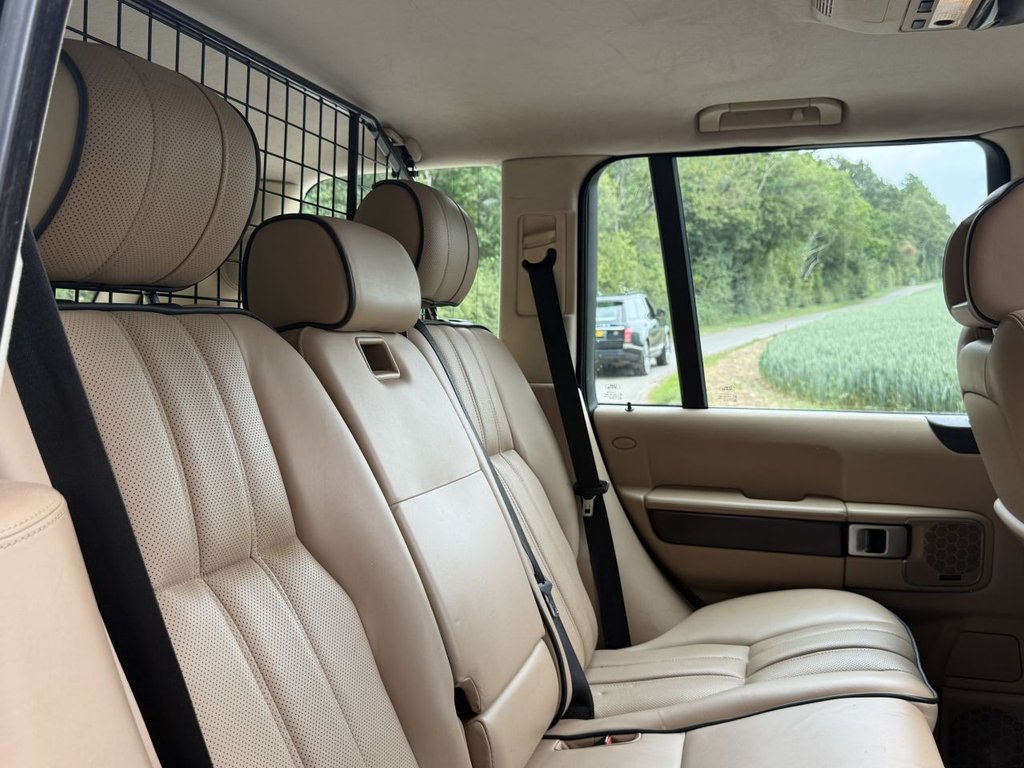 USED 2007 57 LAND ROVER RANGE ROVER 3.6 TD V8 Vogue SE Station Wagon 5dr Diesel Automatic (299 g/km, 272 bhp) EX QUEEN ELIZABETH II