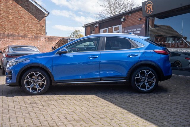 View our KIA XCEED