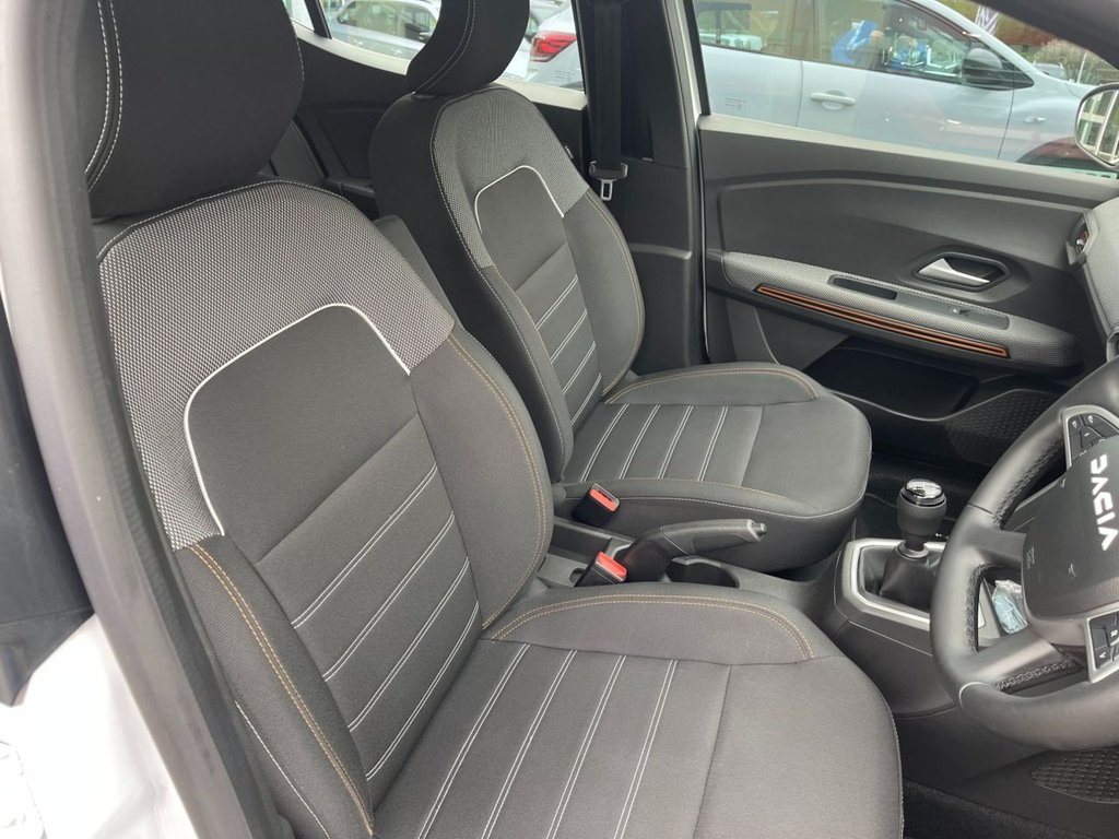 USED 2023 23 DACIA SANDERO STEPWAY 1.0 TCe Expression Hatchback 5dr Petrol Manual Euro 6 (s/s) (90 ps) 