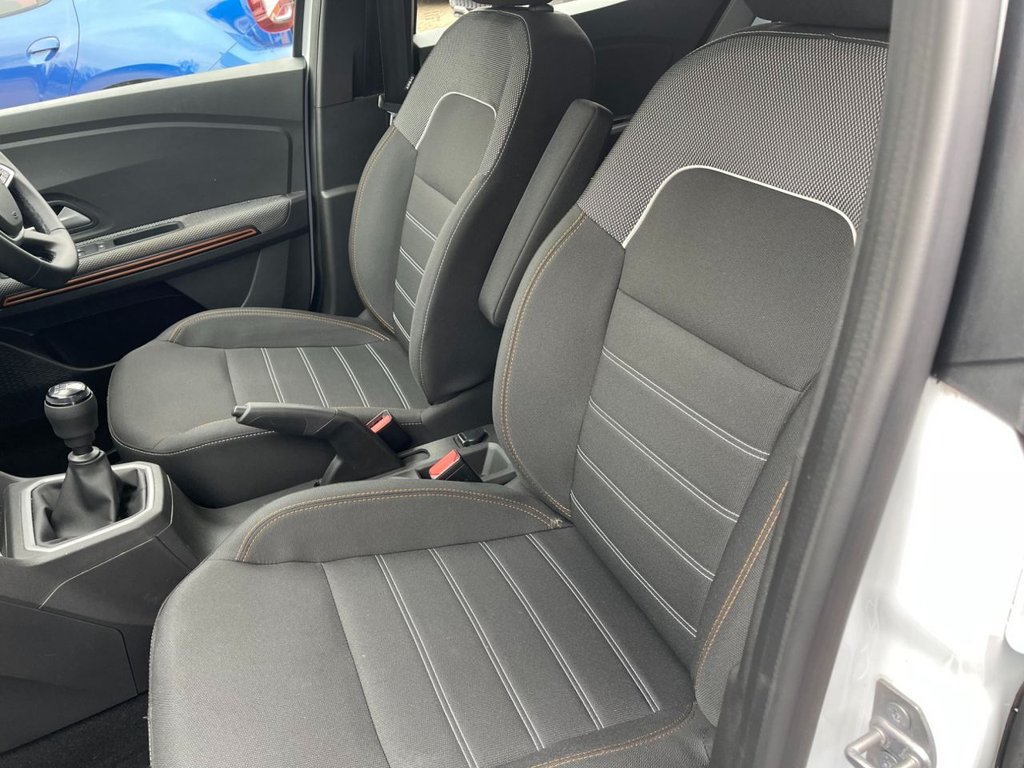 USED 2023 23 DACIA SANDERO STEPWAY 1.0 TCe Expression Hatchback 5dr Petrol Manual Euro 6 (s/s) (90 ps) 