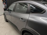 USED 2022 22 RENAULT ARKANA 1.6 E-TECH Iconic SUV 5dr Petrol Hybrid Auto 2WD Euro 6 (s/s) (145 bhp) Rear view camera, Android Auto, Apple CarPlay