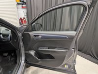 USED 2022 22 RENAULT ARKANA 1.6 E-TECH Iconic SUV 5dr Petrol Hybrid Auto 2WD Euro 6 (s/s) (145 bhp) Rear view camera, Android Auto, Apple CarPlay