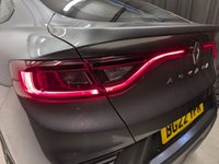 USED 2022 22 RENAULT ARKANA 1.6 E-TECH Iconic SUV 5dr Petrol Hybrid Auto 2WD Euro 6 (s/s) (145 bhp) Rear view camera, Android Auto, Apple CarPlay