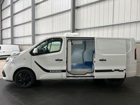 USED 2020 70 RENAULT TRAFIC FRIDGE VAN 2.0 DCI ENERGY 145PS L2 LWB BLACK EDITION - NO VAT 