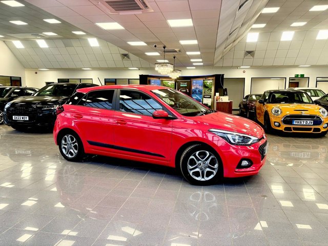 View our Hyundai I20 1.2 Premium Nav Hatchback 5dr Petrol Manual Euro 6 (s/s) (84 ps)