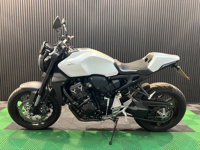 View our HONDA CB1000R