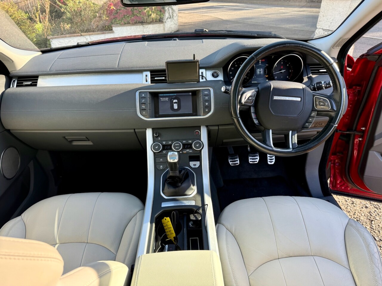 2016 LAND ROVER RANGE ROVER EVOQUE 2.0 eD4 SE Tech SUV 5dr Diesel Manual FWD Euro 6 (s/s) (150 ps) - vehicle photo 10 for sale on PureCar
