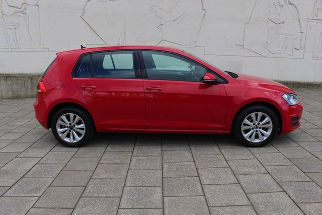 View our VOLKSWAGEN GOLF