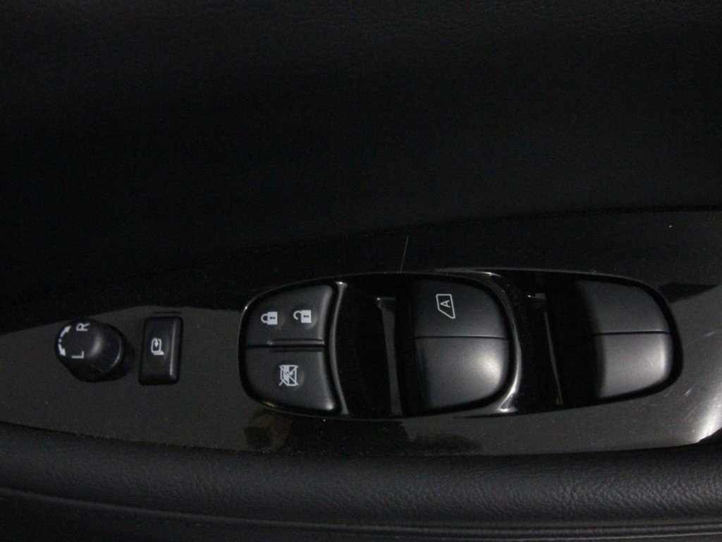 USED 2022 72 NISSAN LEAF 39kWh N-Connecta Hatchback 5dr Electric Auto (150 ps) 